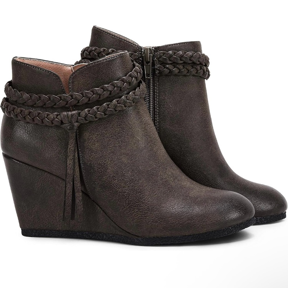 Ankle Wedge Grey Boots w/ Braided Fringe Straps EUC No Callouts Sz 6.5 Retail$58